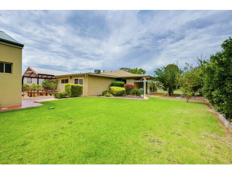 4 Quandong Road, Thurgoona NSW 2640