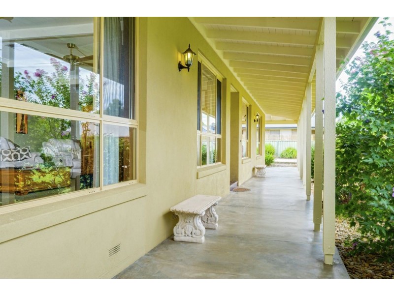 4 Quandong Road, Thurgoona NSW 2640