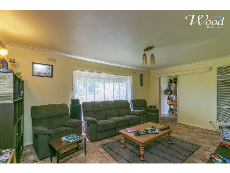464 Danes Street, Lavington NSW 2641