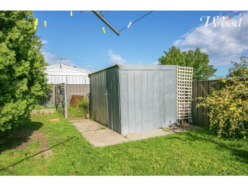 464 Danes Street, Lavington NSW 2641