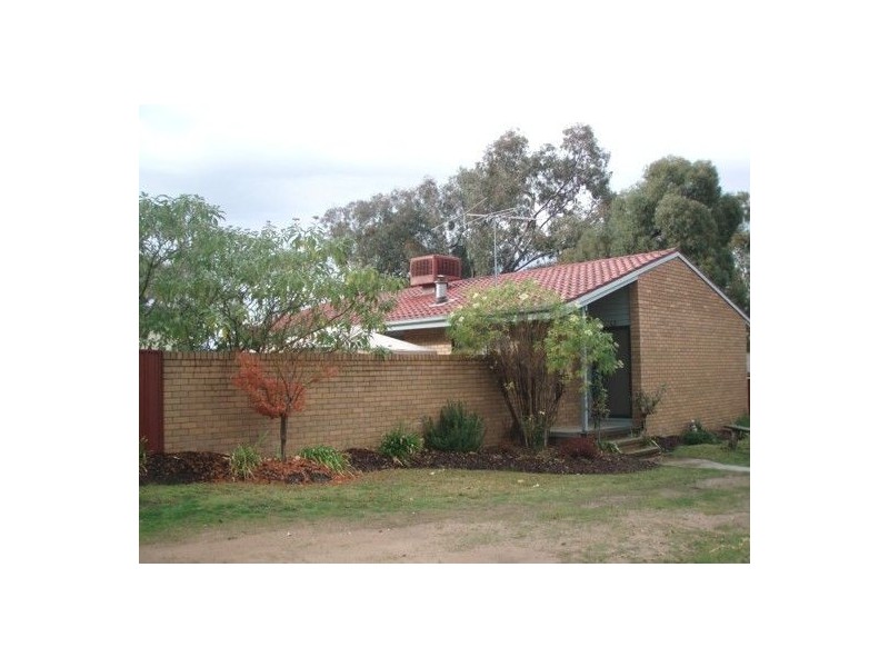 2 Algona Road, Lavington NSW 2641