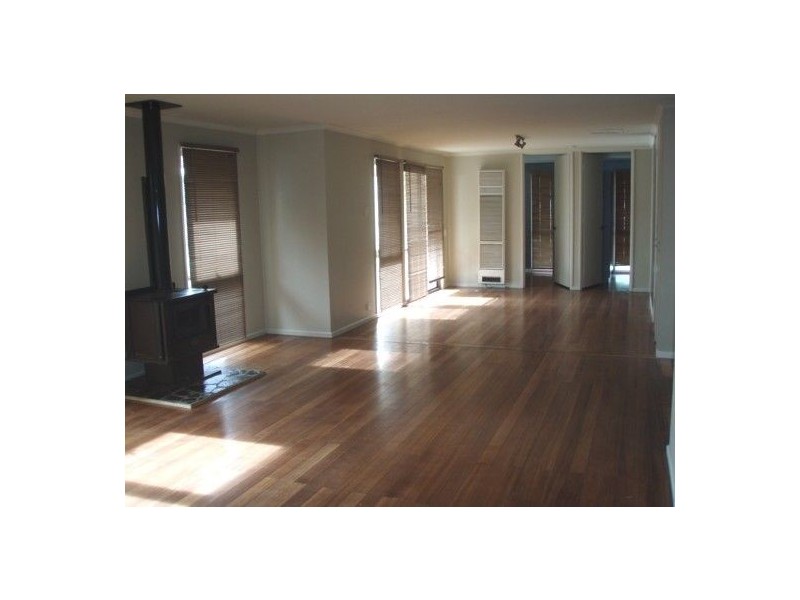 2 Algona Road, Lavington NSW 2641