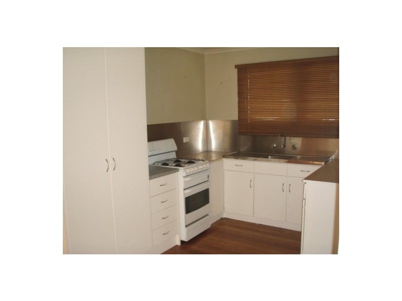 2 Algona Road, Lavington NSW 2641