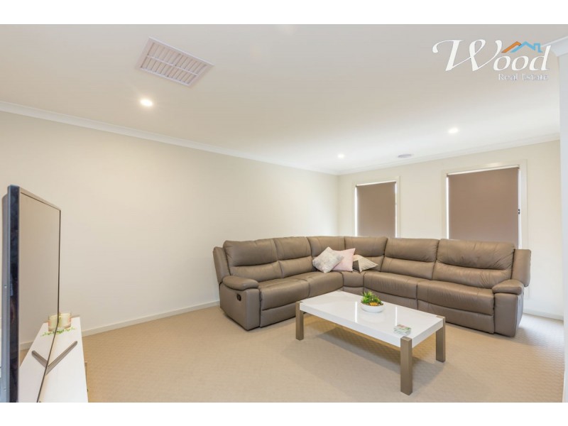 230 Vickers Road, Lavington NSW 2641