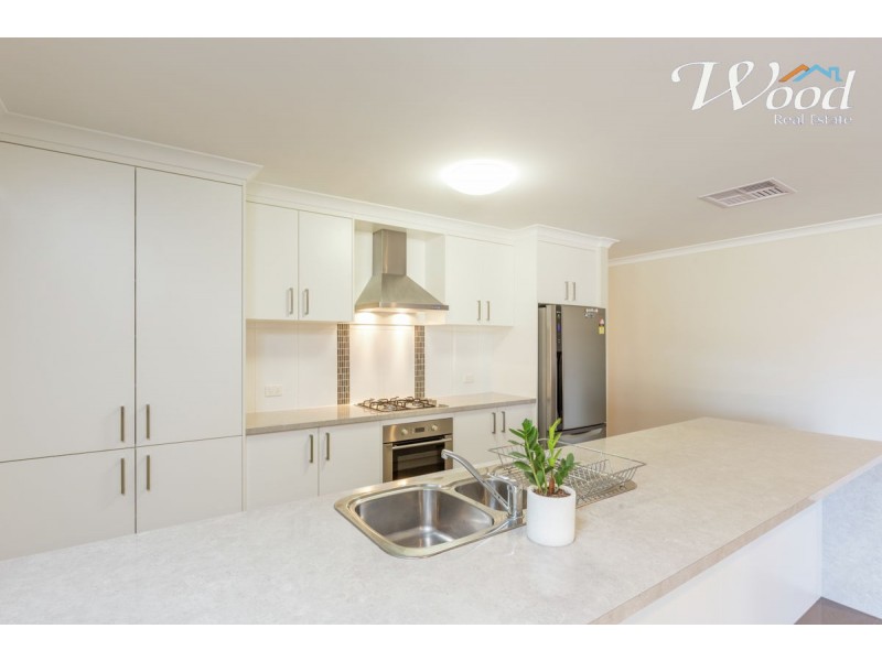 230 Vickers Road, Lavington NSW 2641