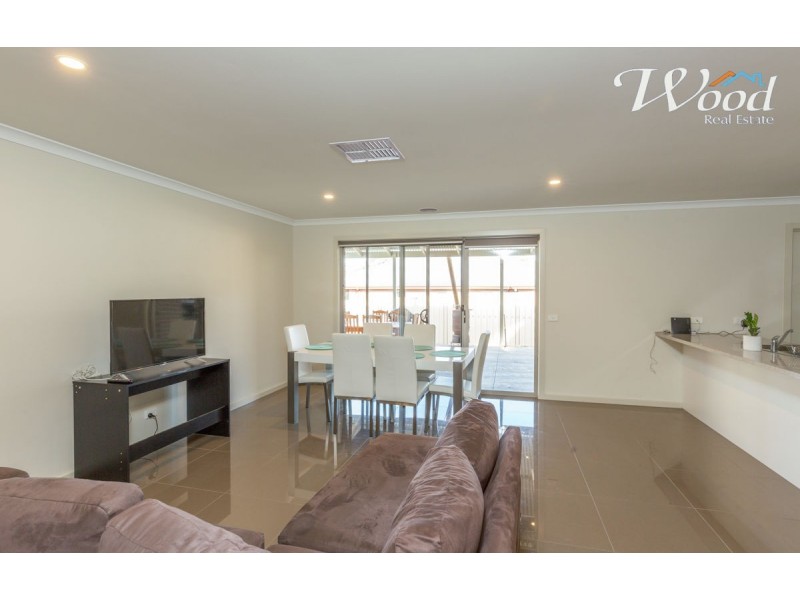 230 Vickers Road, Lavington NSW 2641