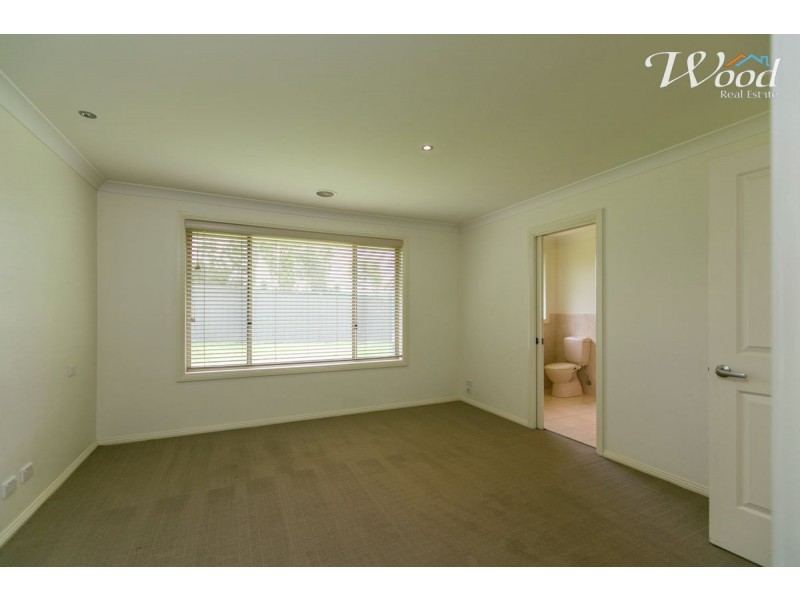 4 Redbox Drive, Thurgoona NSW 2640