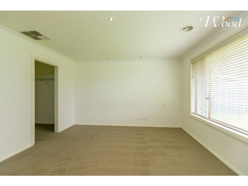 4 Redbox Drive, Thurgoona NSW 2640