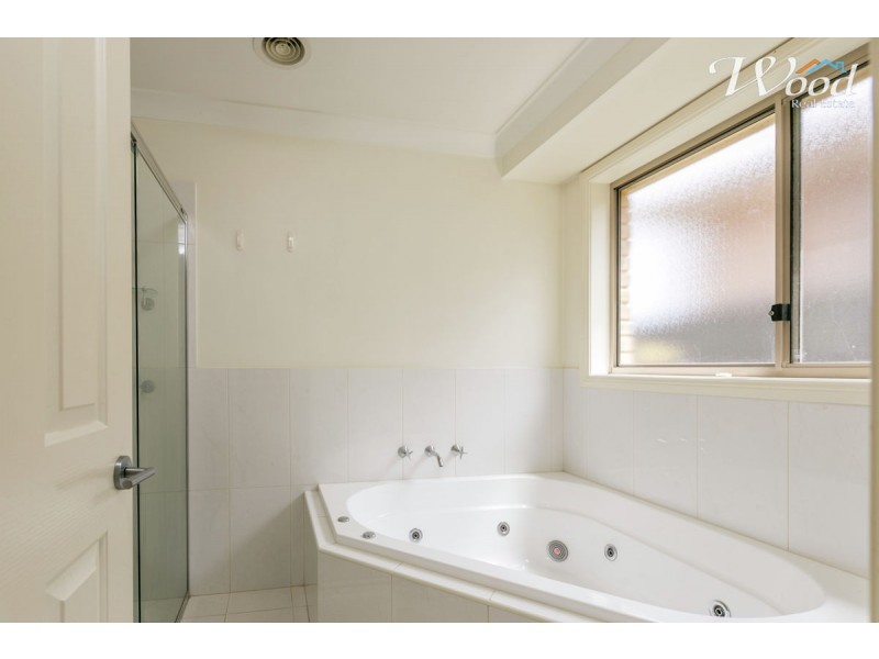 4 Redbox Drive, Thurgoona NSW 2640