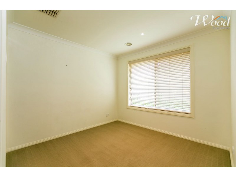 4 Redbox Drive, Thurgoona NSW 2640