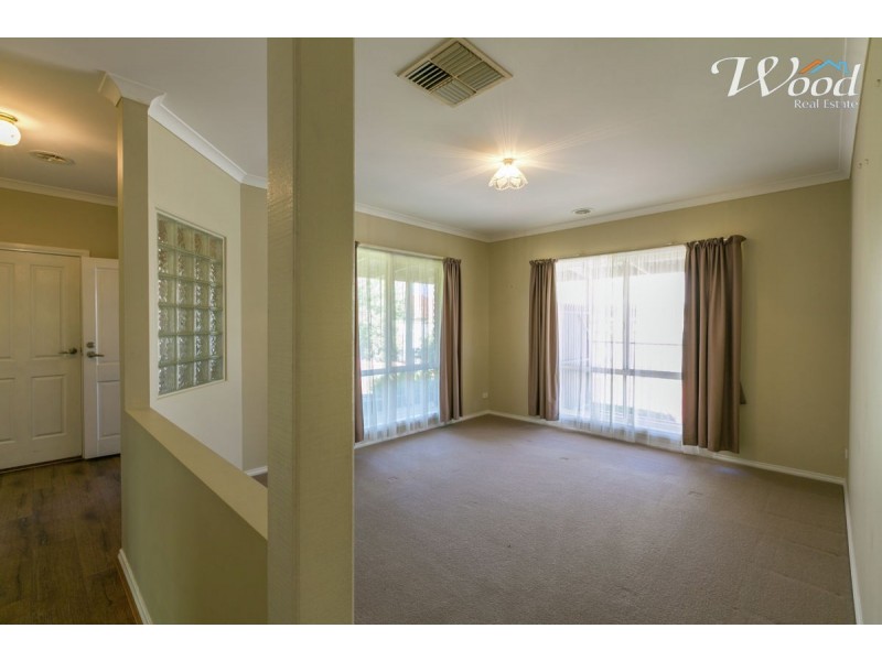 3 Dirru Court, Lavington NSW 2641