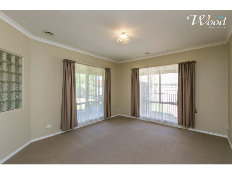 3 Dirru Court, Lavington NSW 2641