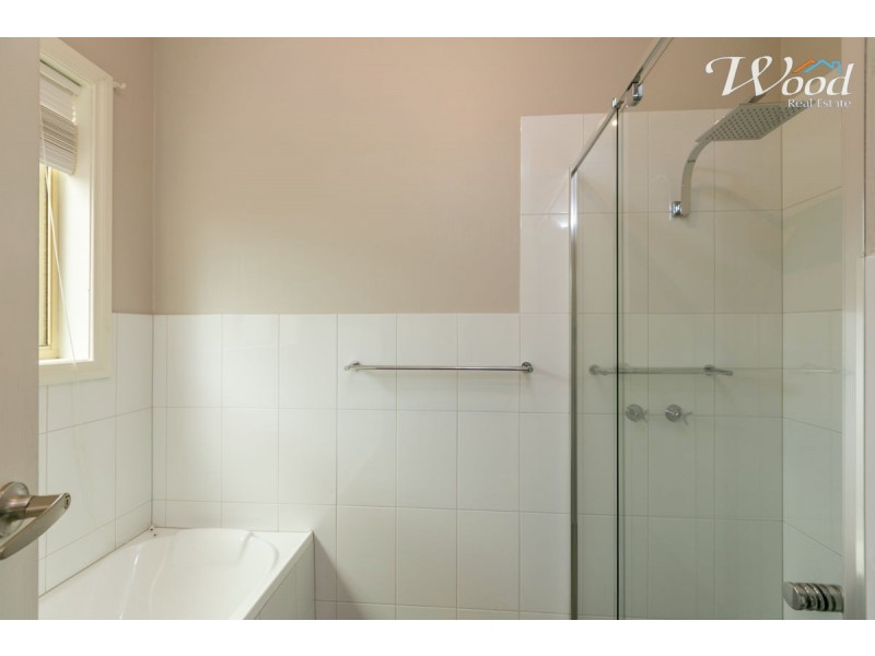 3 Dirru Court, Lavington NSW 2641