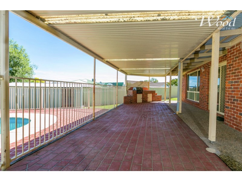 3 Dirru Court, Lavington NSW 2641