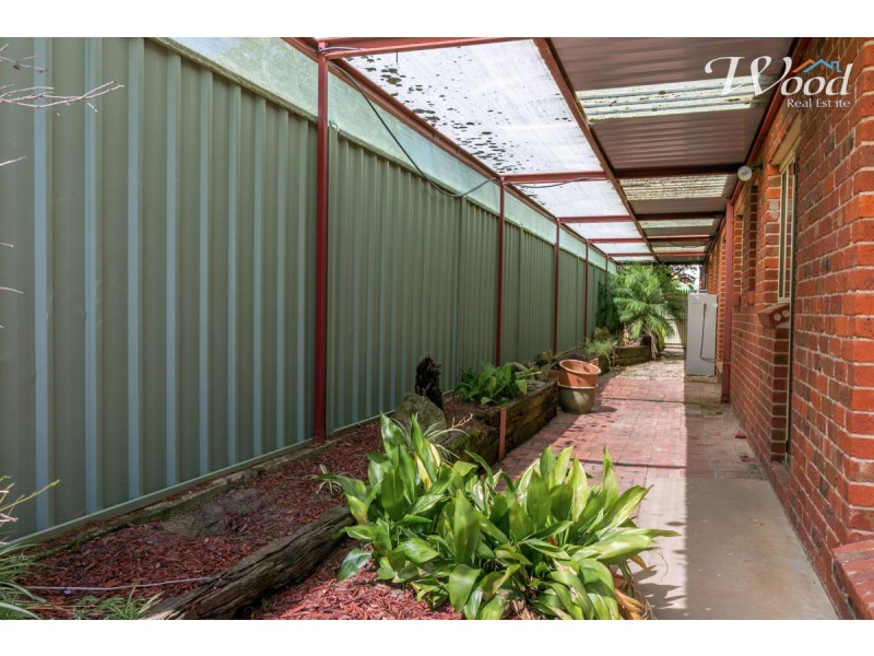 3 Dirru Court, Lavington NSW 2641