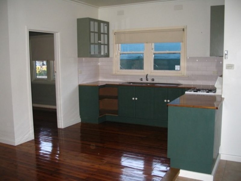 482 Douglas Road, Lavington NSW 2641