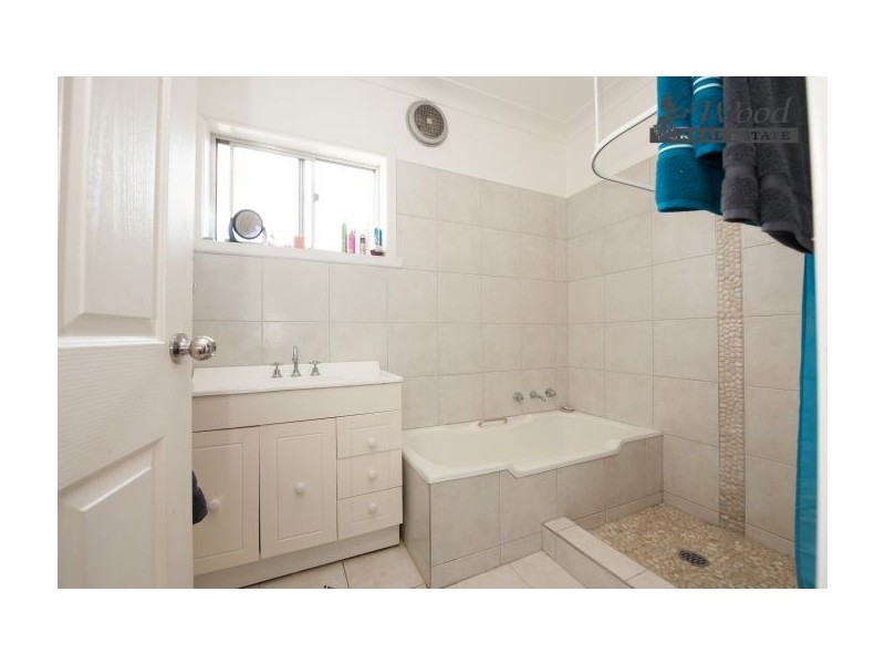 145 Benyon Street, East Albury NSW 2640