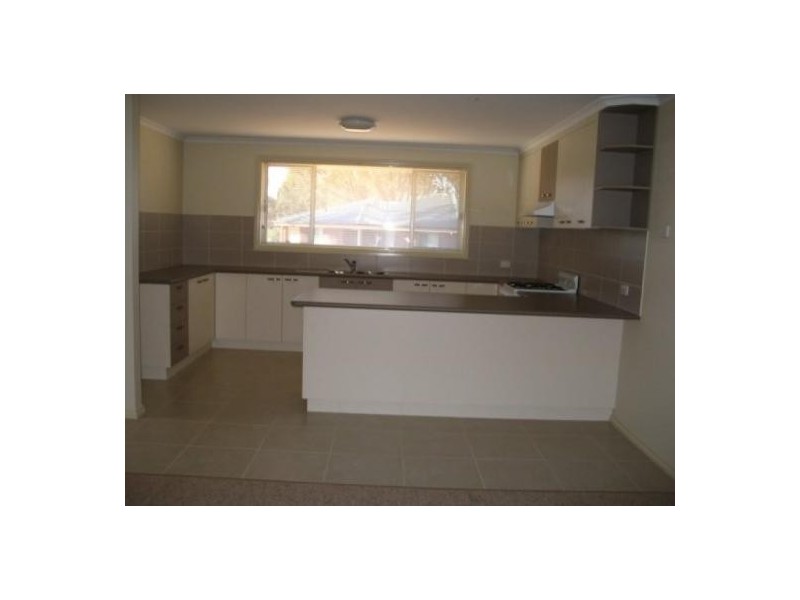 1/3 Tambo Crescent, Thurgoona NSW 2640