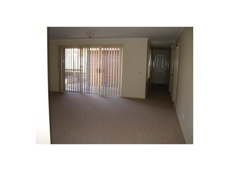 1/3 Tambo Crescent, Thurgoona NSW 2640