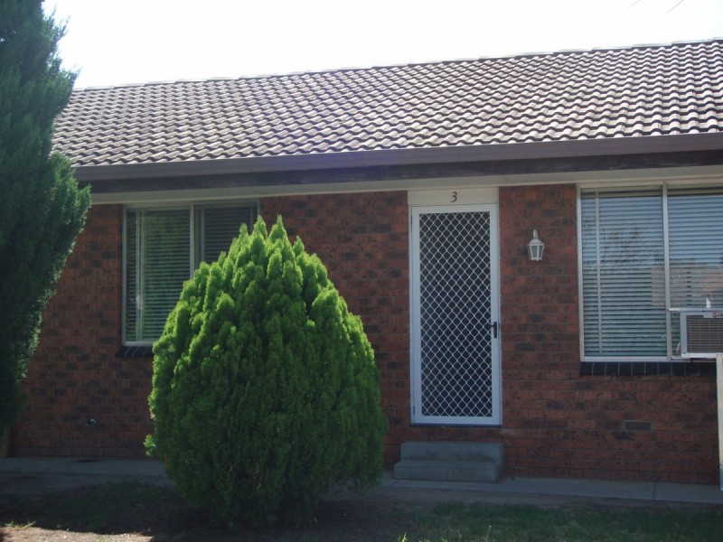 4/525 Kaitlers Road, Lavington NSW 2641