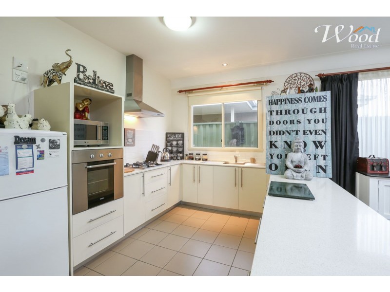 8 Sweetwater Drive, Henty NSW 2658