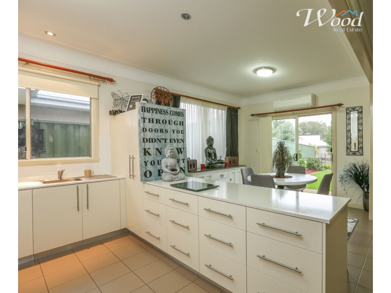 8 Sweetwater Drive, Henty NSW 2658