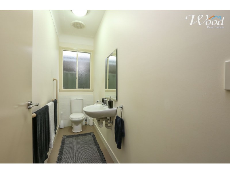 8 Sweetwater Drive, Henty NSW 2658