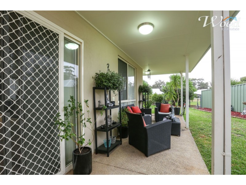 8 Sweetwater Drive, Henty NSW 2658