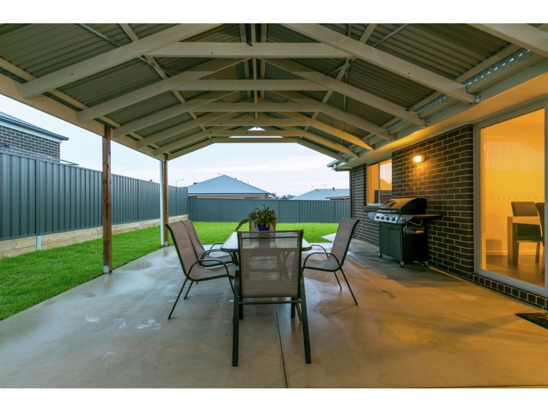 56 Riverboat Drive, Thurgoona NSW 2640