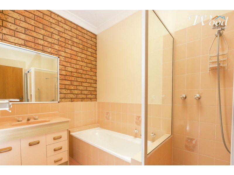 1/8 Kimberly Court, Lavington NSW 2641