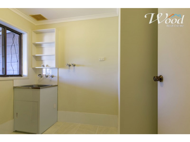 582 Prune Street, Lavington NSW 2641