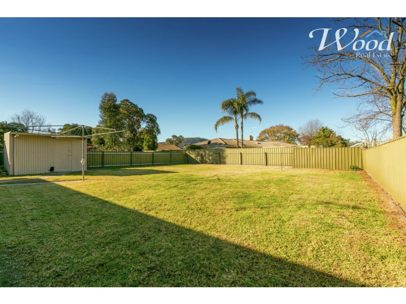 582 Prune Street, Lavington NSW 2641