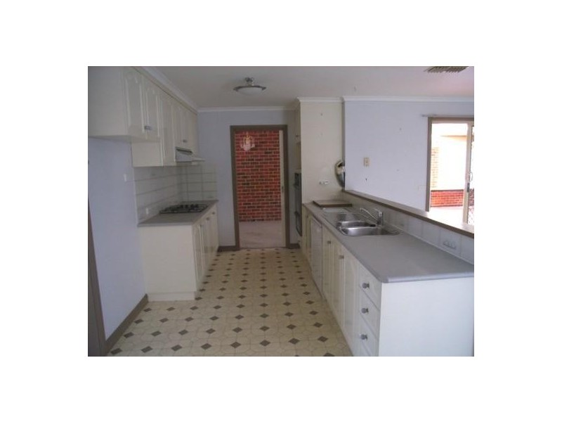 13 Sundew Crt, Thurgoona NSW 2640