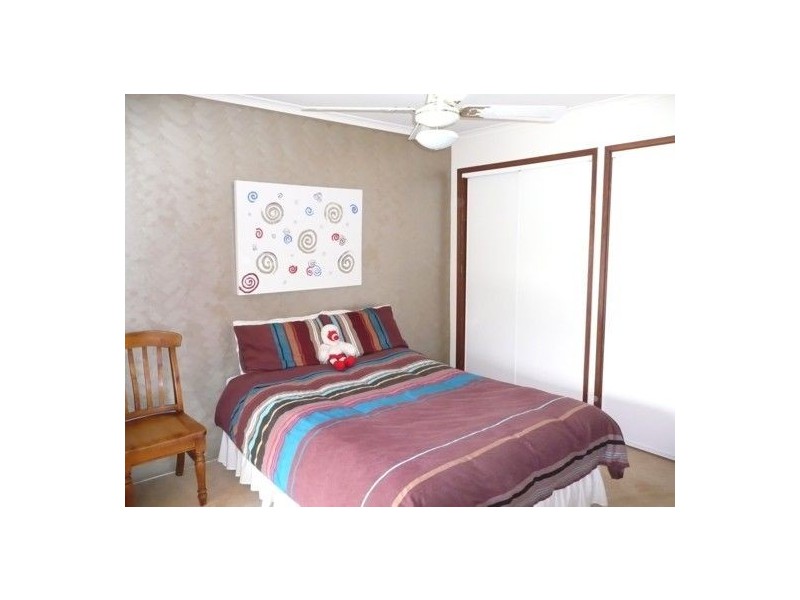 417 Poplar Dr, Lavington NSW 2641