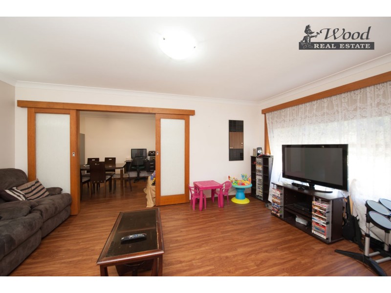 568 Noorla Place, Lavington NSW 2641