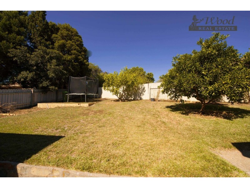 568 Noorla Place, Lavington NSW 2641