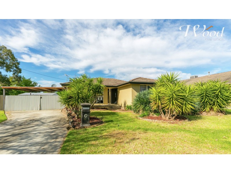 325 Haines Court, Lavington NSW 2641