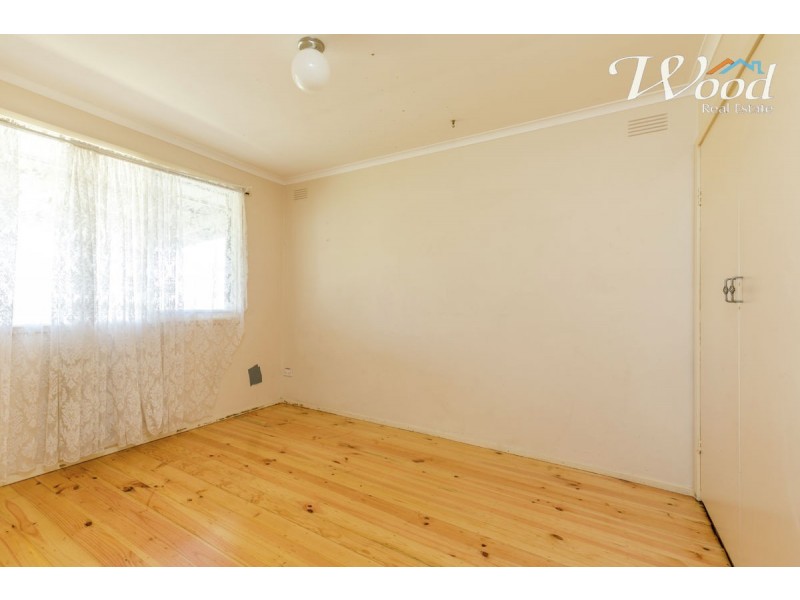 325 Haines Court, Lavington NSW 2641