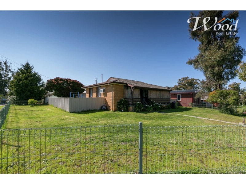 932 Captain Cook Drive, North Albury NSW 2640