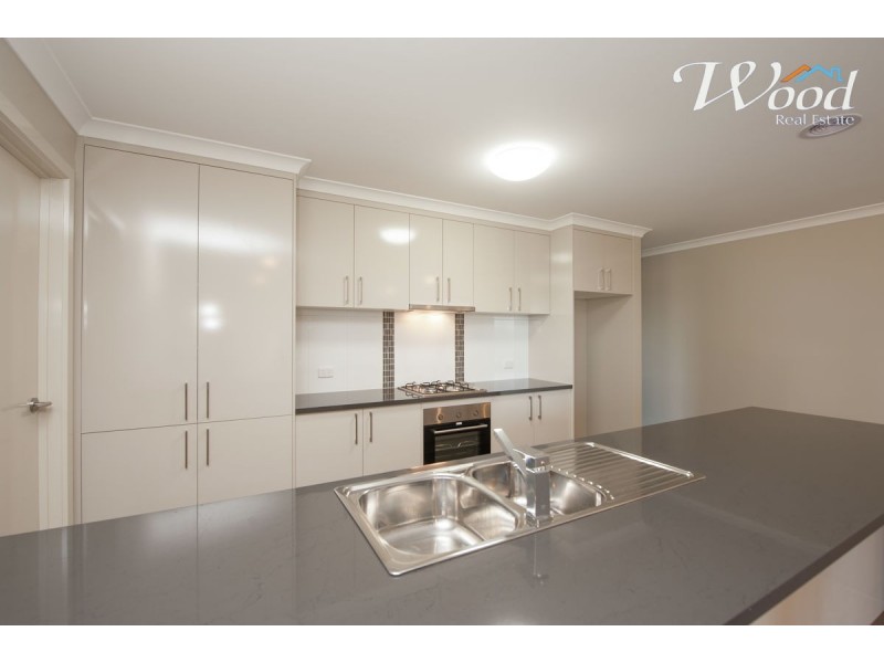 80 Wellington Drive, Thurgoona NSW 2640