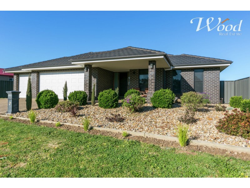 79 Royce Crescent, Lavington NSW 2641