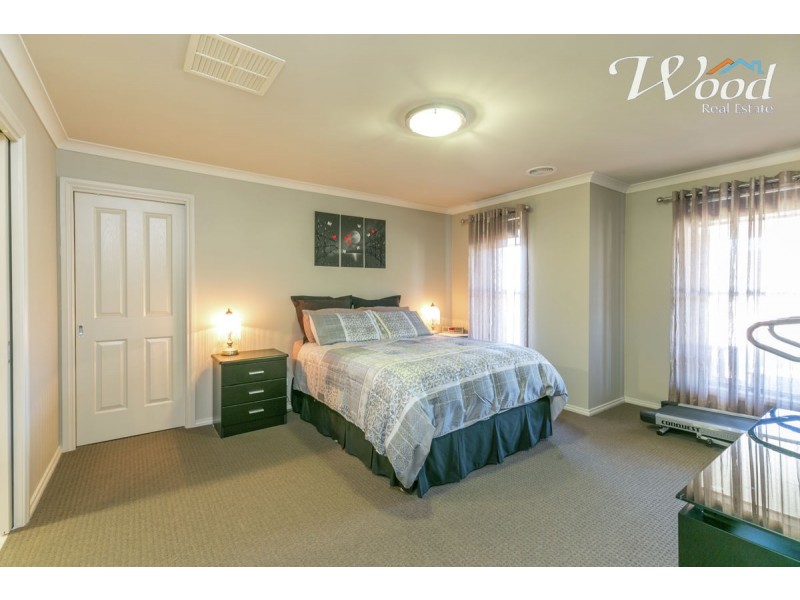 79 Royce Crescent, Lavington NSW 2641