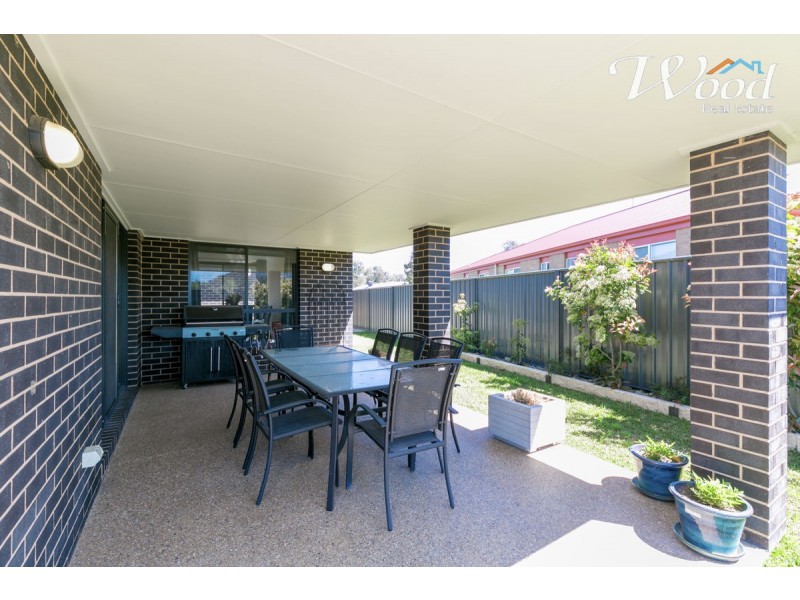 79 Royce Crescent, Lavington NSW 2641