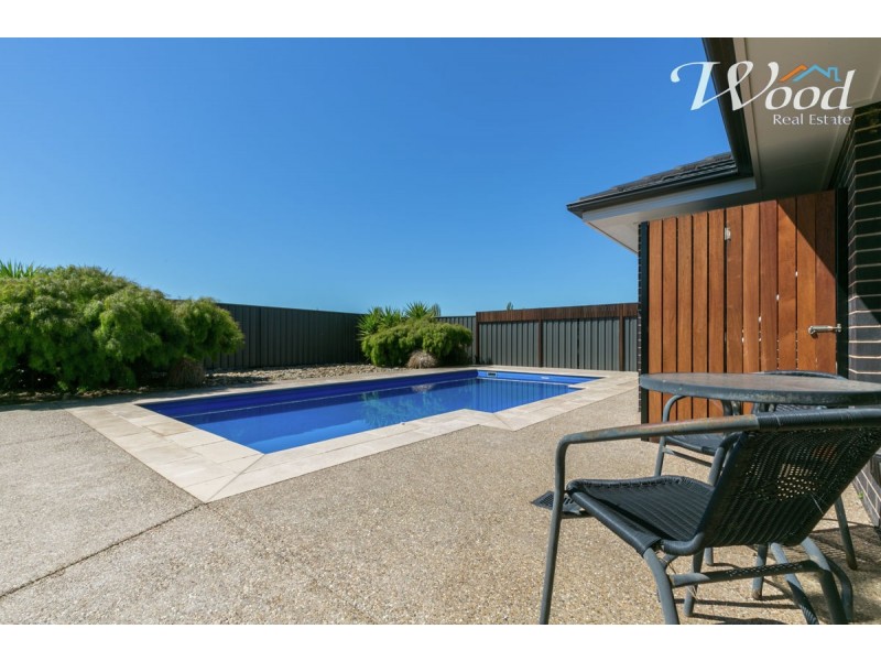 79 Royce Crescent, Lavington NSW 2641