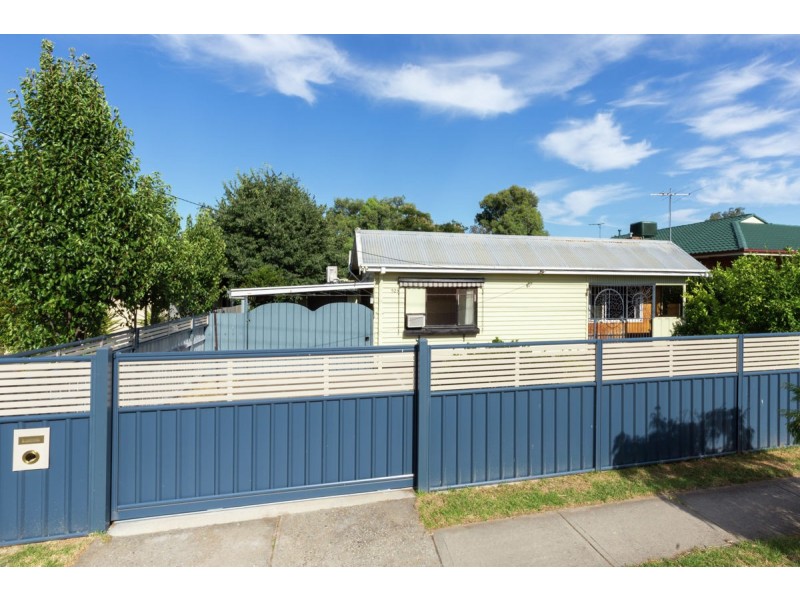 523 Webb Street, Lavington NSW 2641