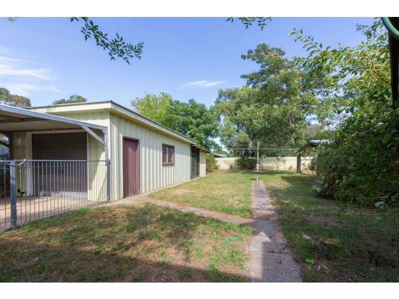 523 Webb Street, Lavington NSW 2641