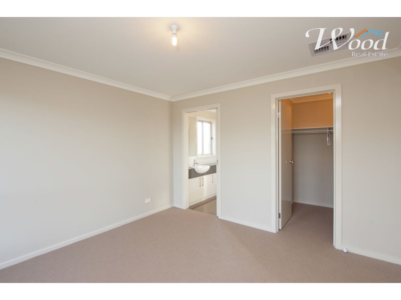 80 Wellington Drive, Thurgoona NSW 2640