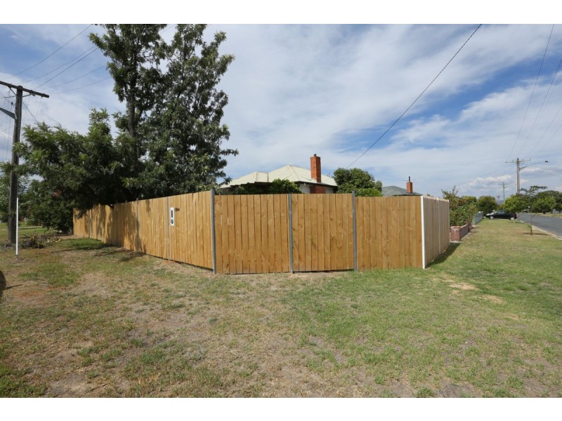 1004 Baratta Street, North Albury NSW 2640