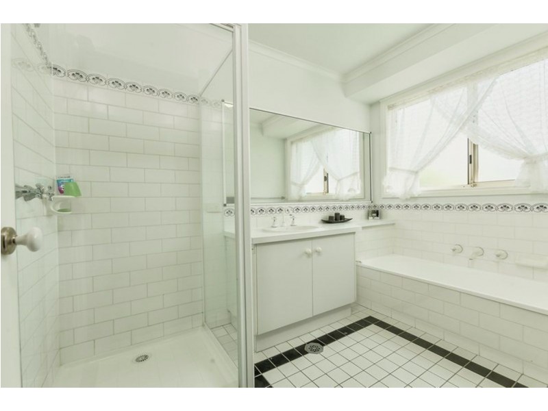 563 Hague Street, Lavington NSW 2641