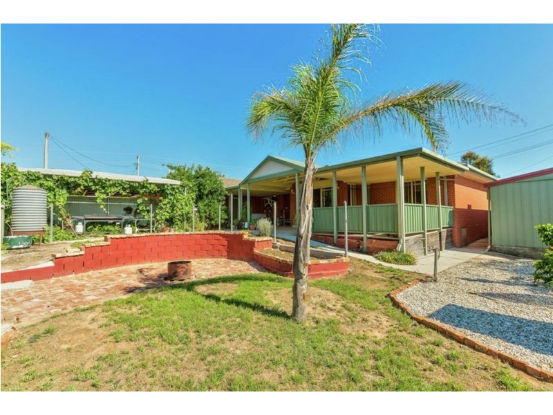 563 Hague Street, Lavington NSW 2641